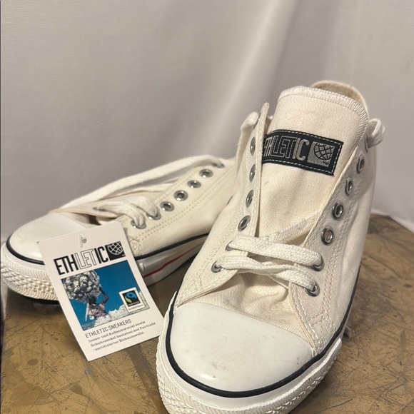 Ethletic Sneakers Cream - Fairtrade shoes. Never worn. With tag. Size 10. - Picture 2 of 11